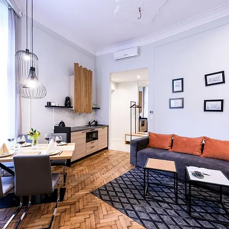Arts Apartments City Center