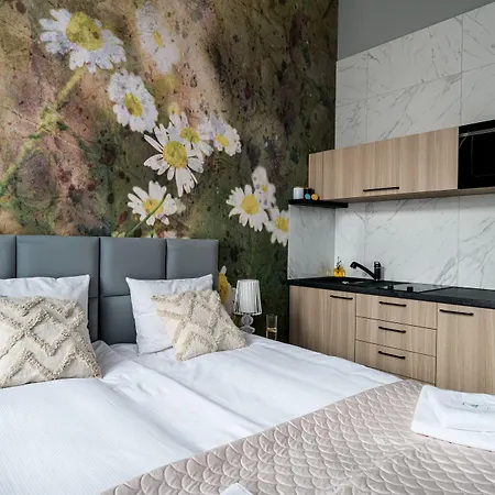 Daire Arts - Old Town